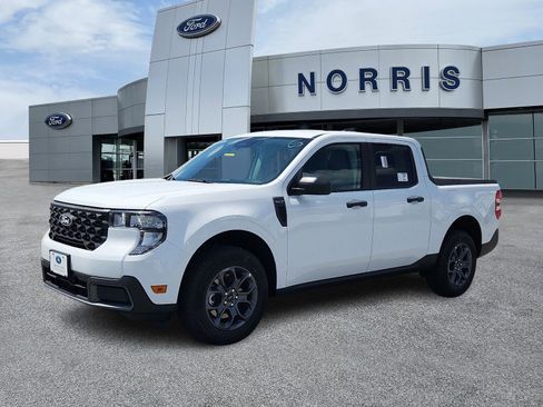 New 2025 Ford Maverick XLT w/ Equipment Group 302A image 2