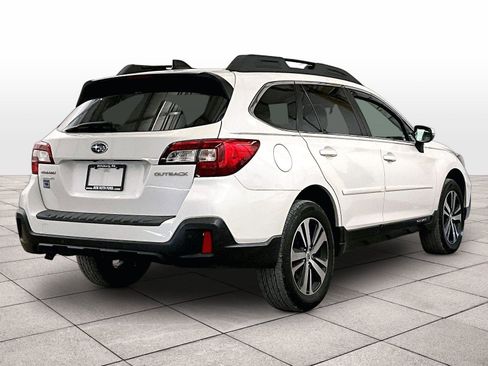 Used 2019 Subaru Outback 2.5i Limited AWD/4WD image 11