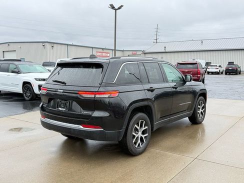 Used 2023 Jeep Grand Cherokee Limited AWD/4WD image 7