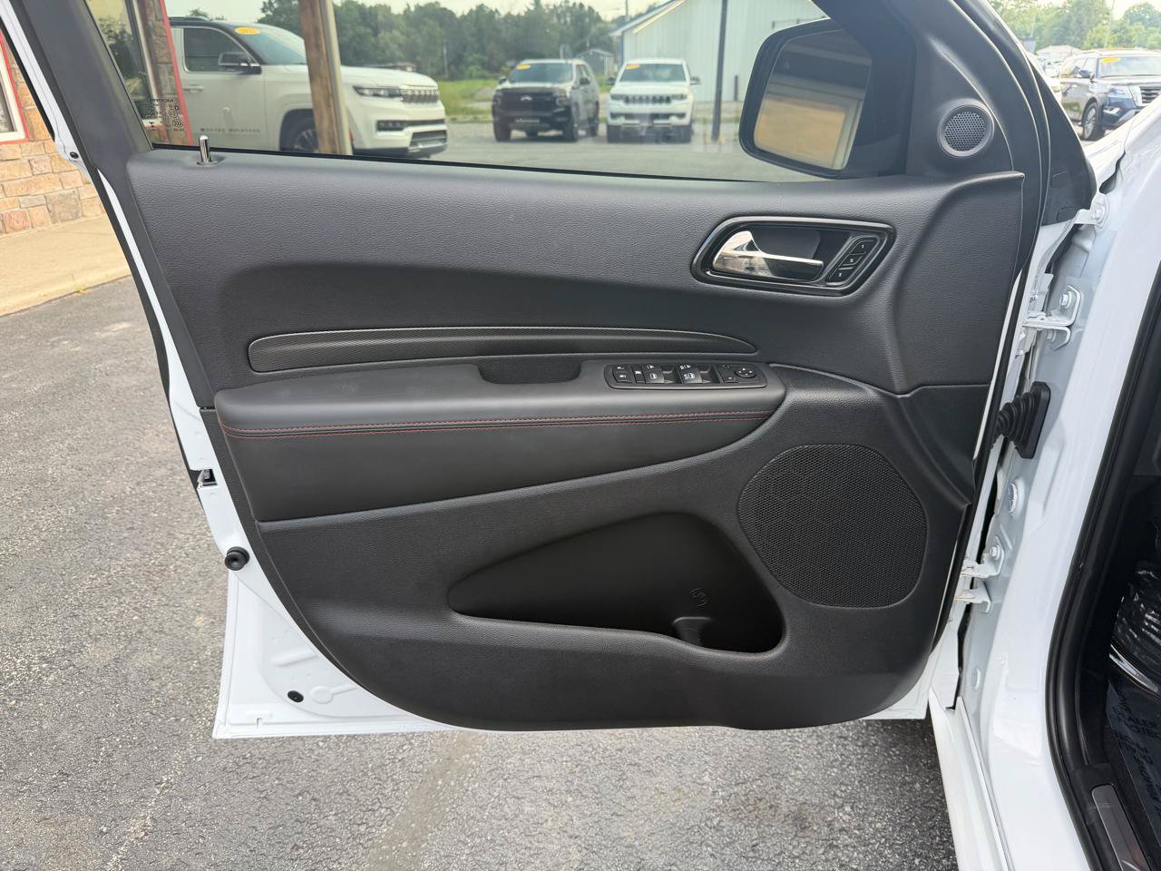 Used 2025 Dodge Durango R/T AWD/4WD image 13