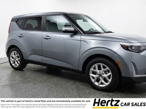 Used 2025 Kia Soul LX w/ LX Technology Package FWD image 1