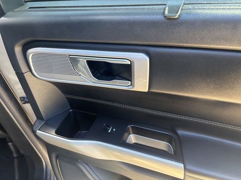 Used 2022 Ford Explorer Limited w/ Equipment Group 301A image 49