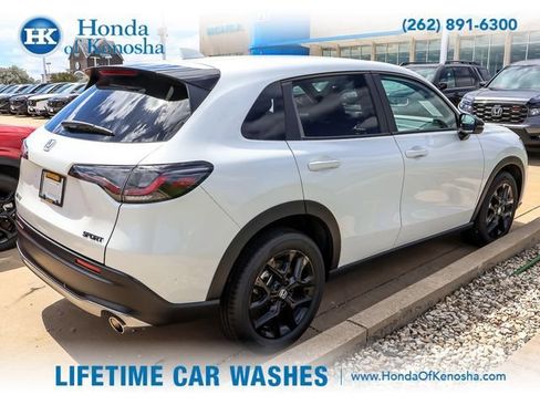 Used 2025 Honda HR-V Sport image 5
