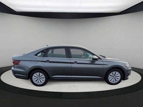Used 2019 Volkswagen Jetta S w/ Driver Assistance Package image 9