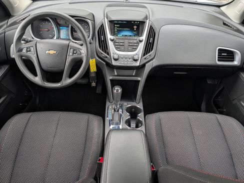 Used 2017 Chevrolet Equinox LS FWD image 10