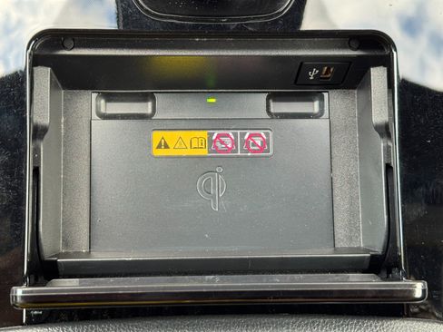 Used 2024 Toyota bZ4X FWD image 28