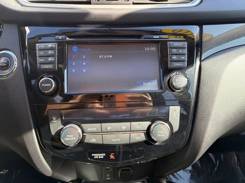 Used 2016 Nissan Rogue SL w/ SL Premium Package image 18