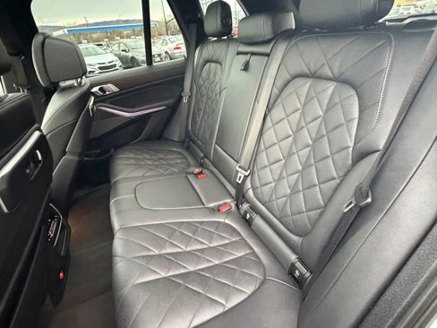 Used 2024 BMW X5 xDrive40i image 11
