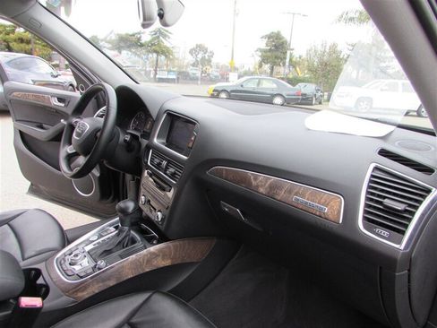 Used 2016 Audi Q5 2.0T Premium Plus w/ Technology Package image 19