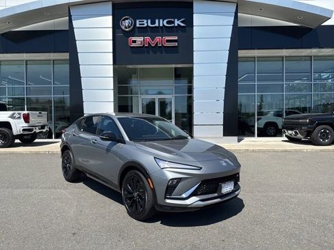 New 2025 Buick Envista Sport Touring w/ Convenience II Package image 2