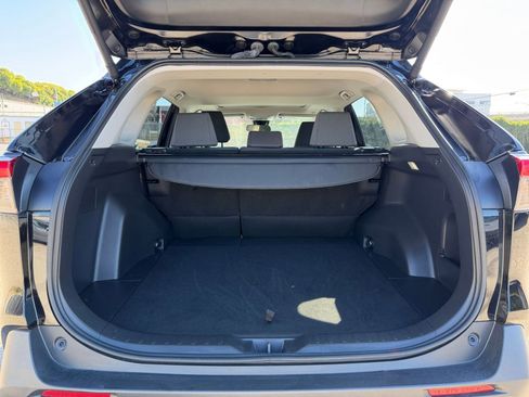 Used 2025 Toyota RAV4 XLE image 31