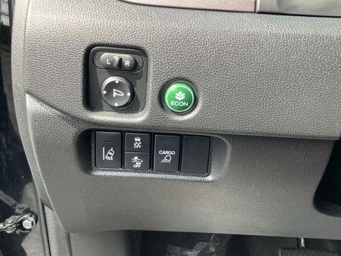 Certified 2025 Honda Ridgeline RTL image 19