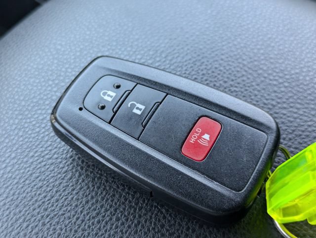 Used 2022 Toyota RAV4 SE AWD/4WD image 28