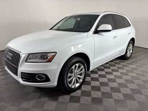 Used 2015 Audi Q5 2.0T Premium Plus w/ Technology Package AWD/4WD image 4