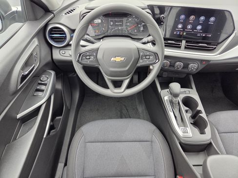 New 2026 Chevrolet Trax LS w/ Driver Confidence Package FWD image 9