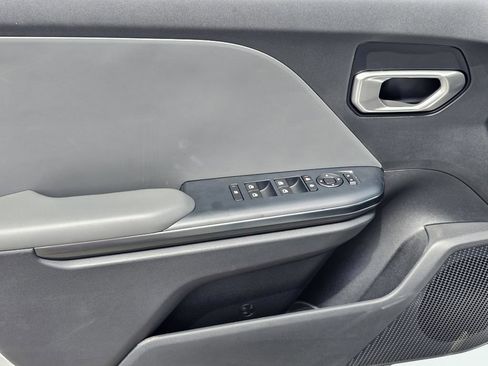 New 2025 Kia K4 LXS image 15