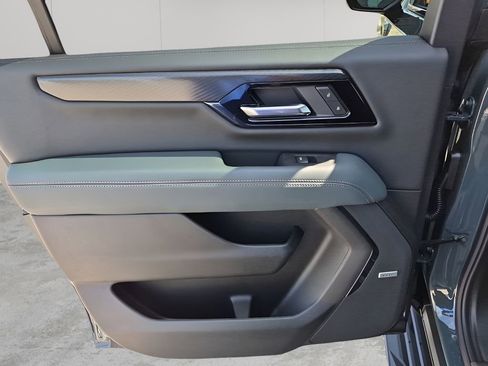 New 2026 GMC Yukon XL AT4 w/ AT4 Preferred Package image 17