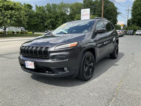Used 2016 Jeep Cherokee Latitude w/ Comfort/Convenience Group AWD/4WD image 1