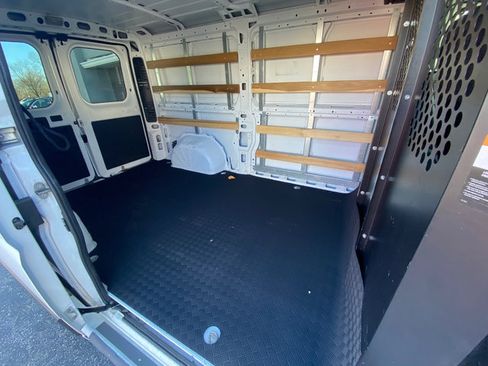 Used 2023 RAM ProMaster 2500 image 17