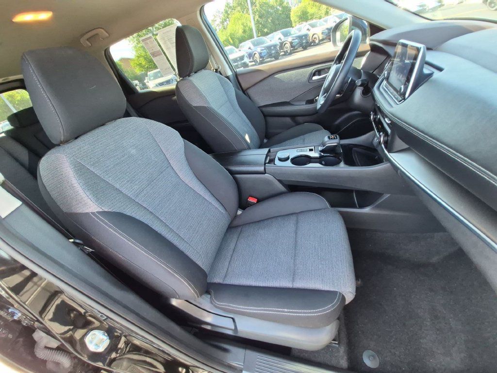 Used 2023 Nissan Rogue SV AWD/4WD image 26