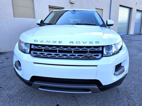 Used 2015 Land Rover Range Rover Evoque Pure image 6