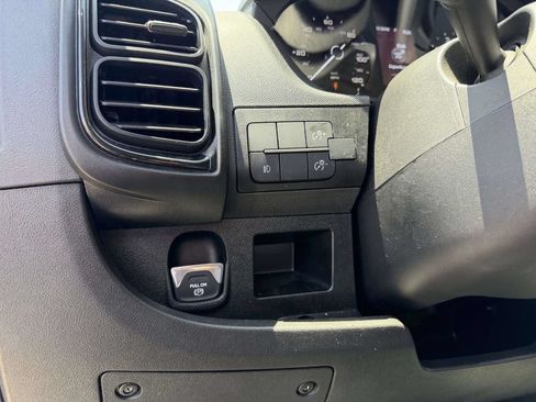Used 2026 RAM ProMaster 2500 w/ Convenience Group FWD image 24