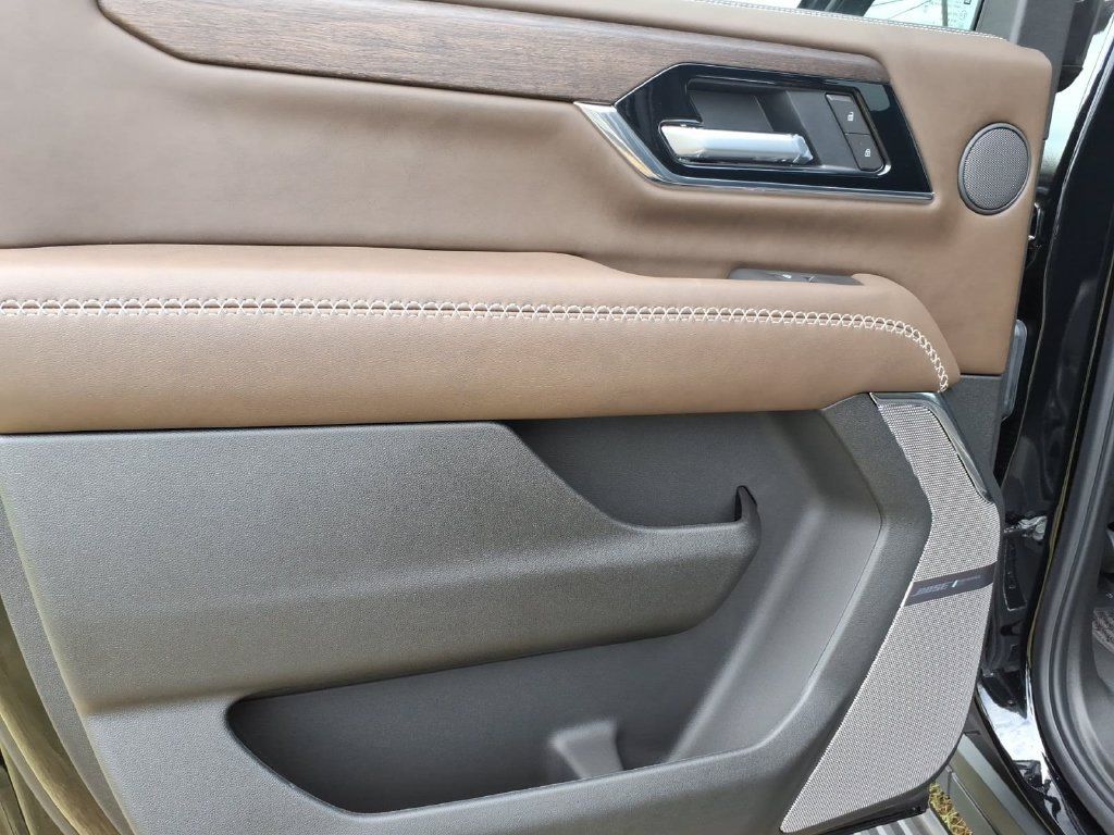 New 2026 GMC Yukon XL Denali Ultimate AWD/4WD image 18