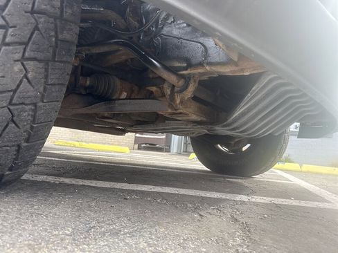 Used 2001 Chevrolet Silverado 2500 4x4 Crew Cab image 11