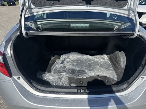 Used 2016 Toyota Corolla LE Premium FWD image 11