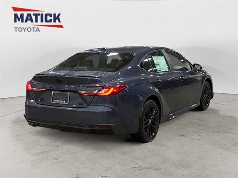 New 2026 Toyota Camry SE image 7