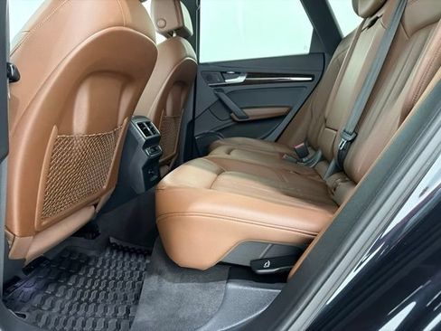 Used 2018 Audi Q5 2.0T Premium Plus w/ Premium Plus Package AWD/4WD image 17