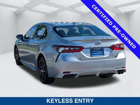 Used 2023 Toyota Camry SE FWD image 7