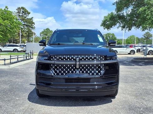 New 2026 Lincoln Navigator L Black Label AWD/4WD image 3