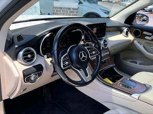 Certified 2022 Mercedes-Benz GLC 300 4MATIC w/ Driver Assistance Package image 18