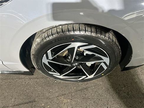 Certified 2024 Hyundai Sonata SEL w/ Convenience Package image 18