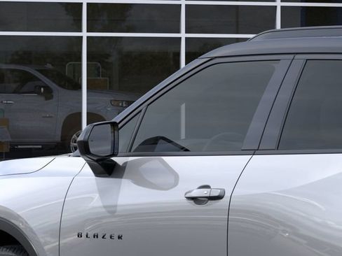 New 2026 Chevrolet Blazer LT w/ Convenience Package FWD image 12