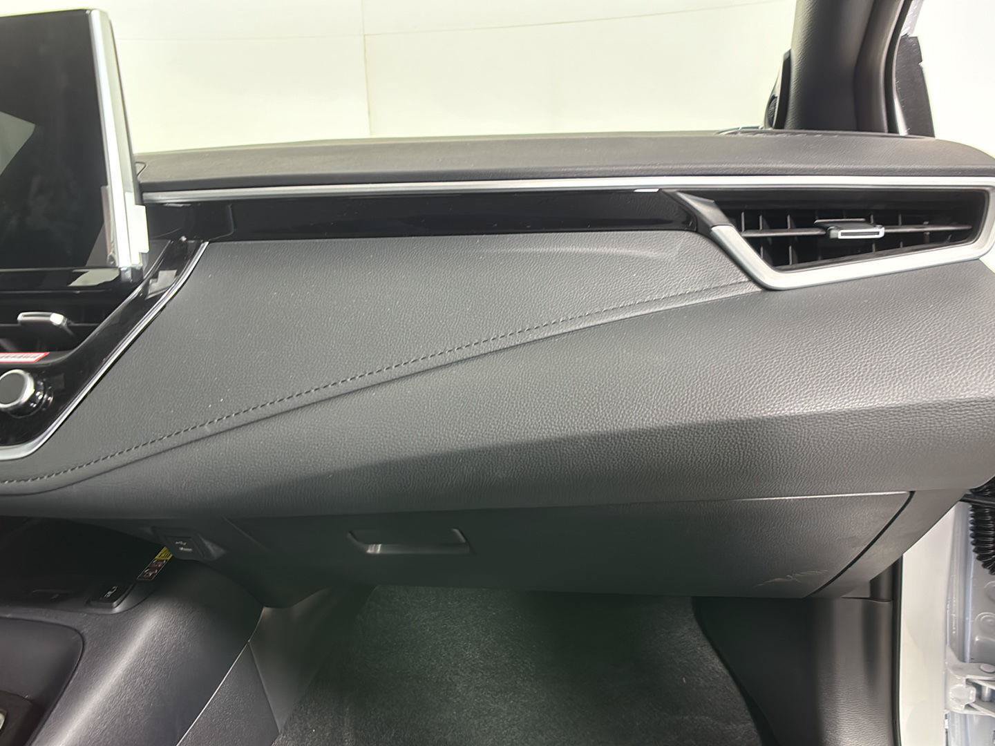 Used 2026 Toyota Corolla XSE FWD image 26