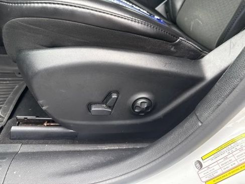 Used 2019 Jeep Cherokee Latitude Plus FWD image 21