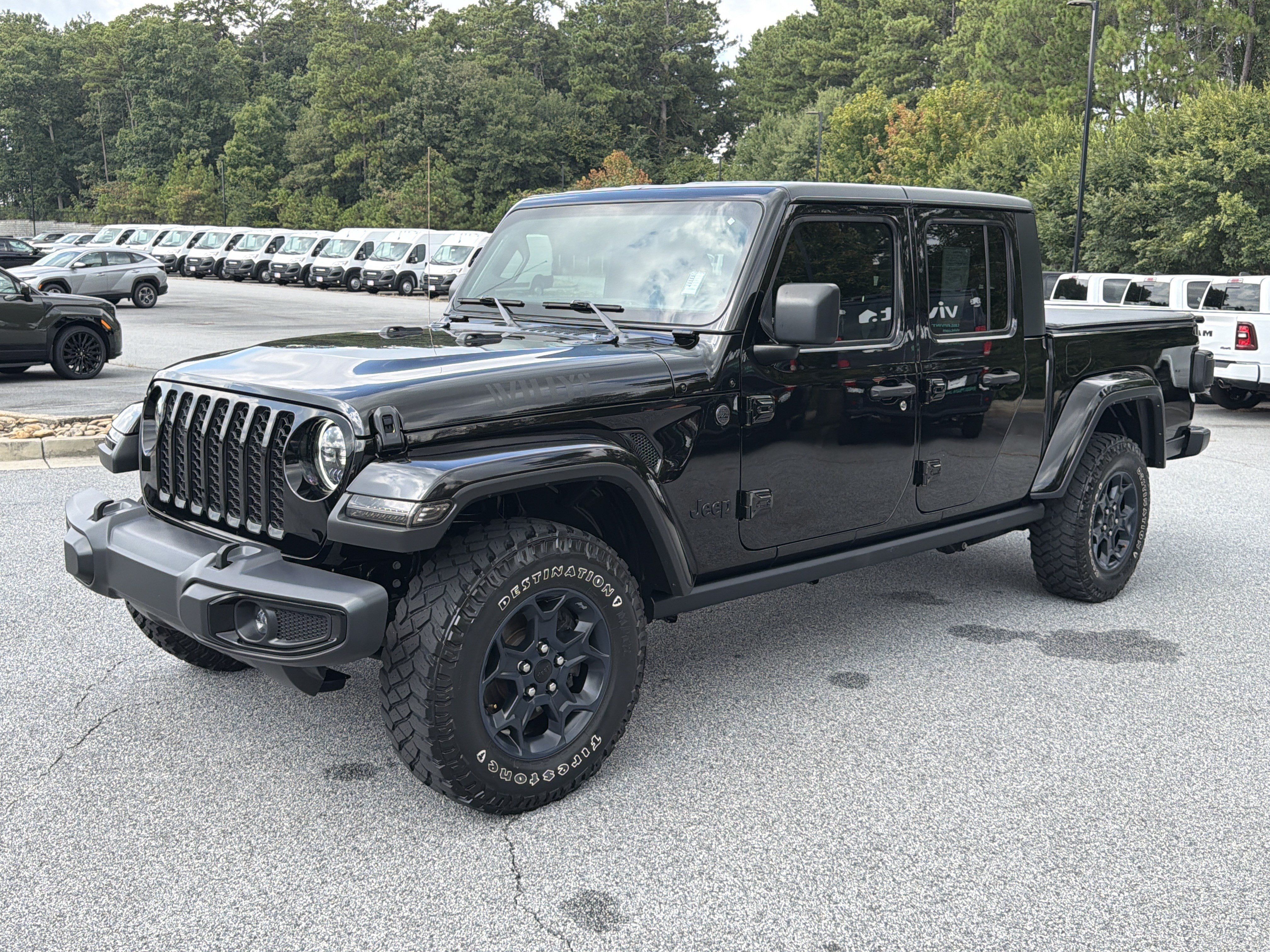 Used 2023 Jeep Gladiator Sport AWD/4WD image 3