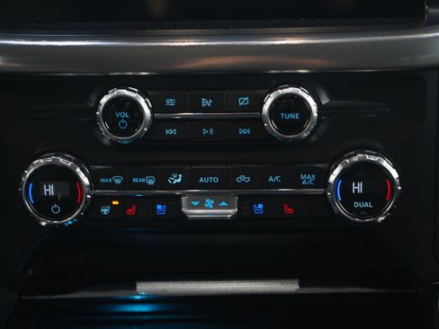 Used 2021 Ford F150 Lariat w/ Equipment Group 502A High image 20