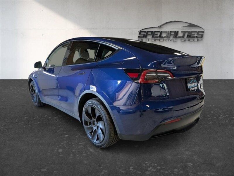 Used 2023 Tesla Model Y Long Range AWD/4WD image 8