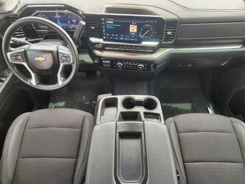 Used 2024 Chevrolet Silverado 2500 LT AWD/4WD image 26