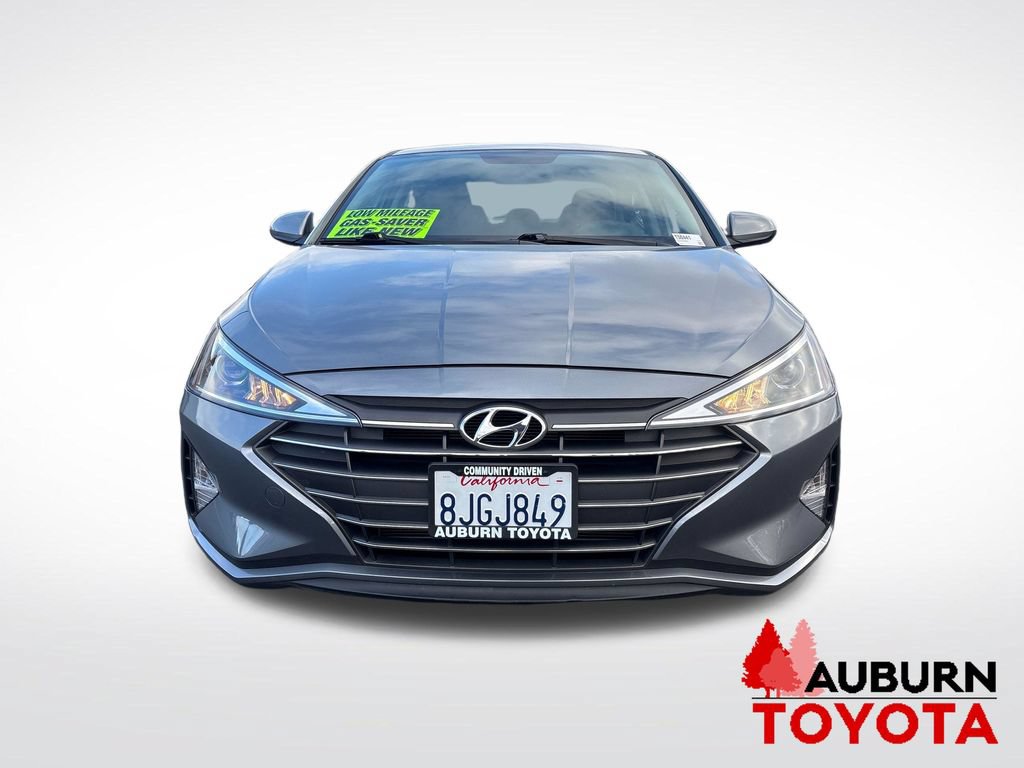 Used 2019 Hyundai Elantra SE w/ Cargo Package FWD image 2