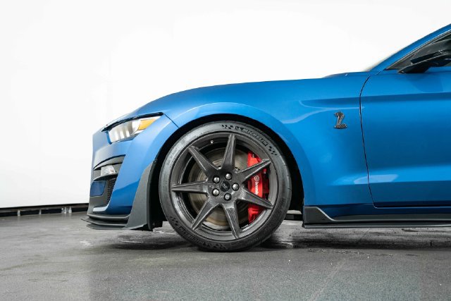 Used 2020 Ford Mustang Shelby GT500 w/ Carbon Fiber Track Pack RWD image 12