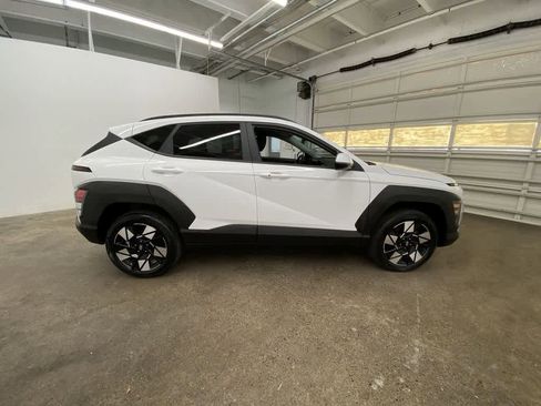 Used 2025 Hyundai Kona SEL image 7