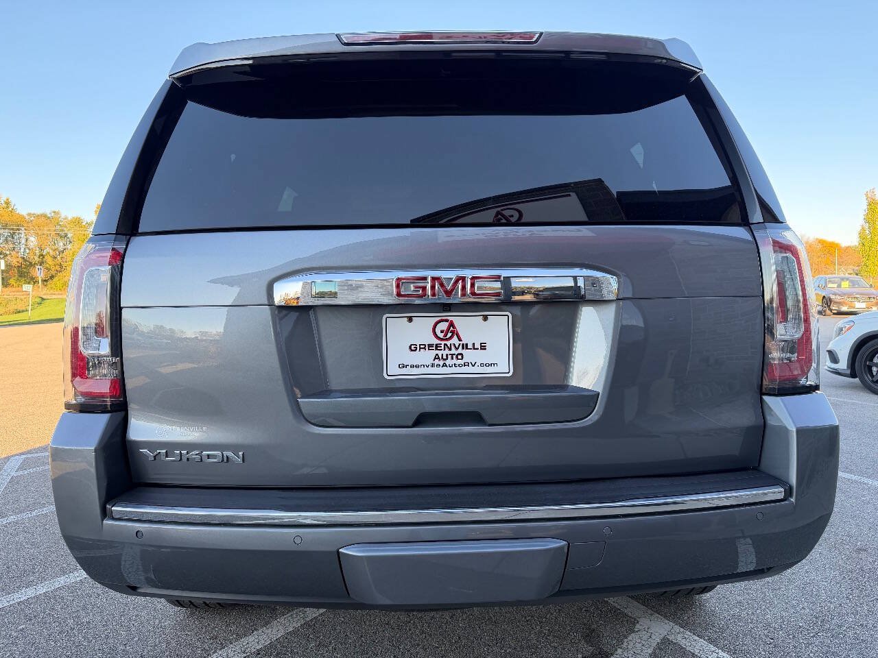 Used 2020 GMC Yukon Denali w/ Denali Premium Package AWD/4WD image 5