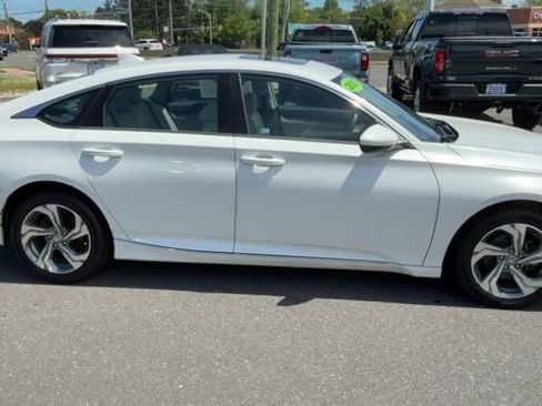 Used 2020 Honda Accord EX image 9