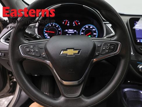 Used 2025 Chevrolet Malibu LT FWD image 10