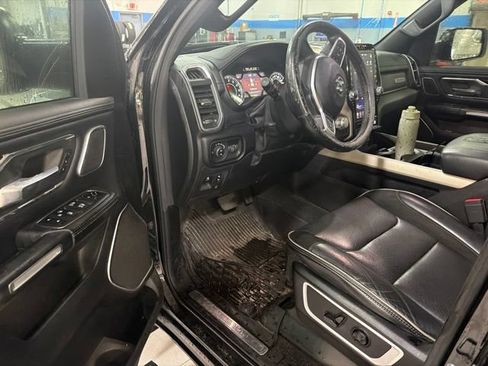 Used 2019 RAM 1500 Laramie AWD/4WD image 7