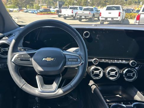 Used 2024 Chevrolet Blazer EV LT AWD/4WD image 16
